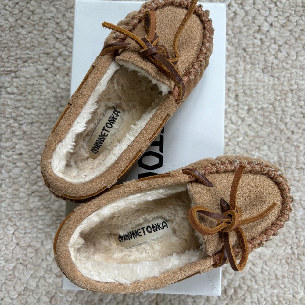 Minnetonka Kids Brown Suede Fuzzy-Lined Moccasin Slippers